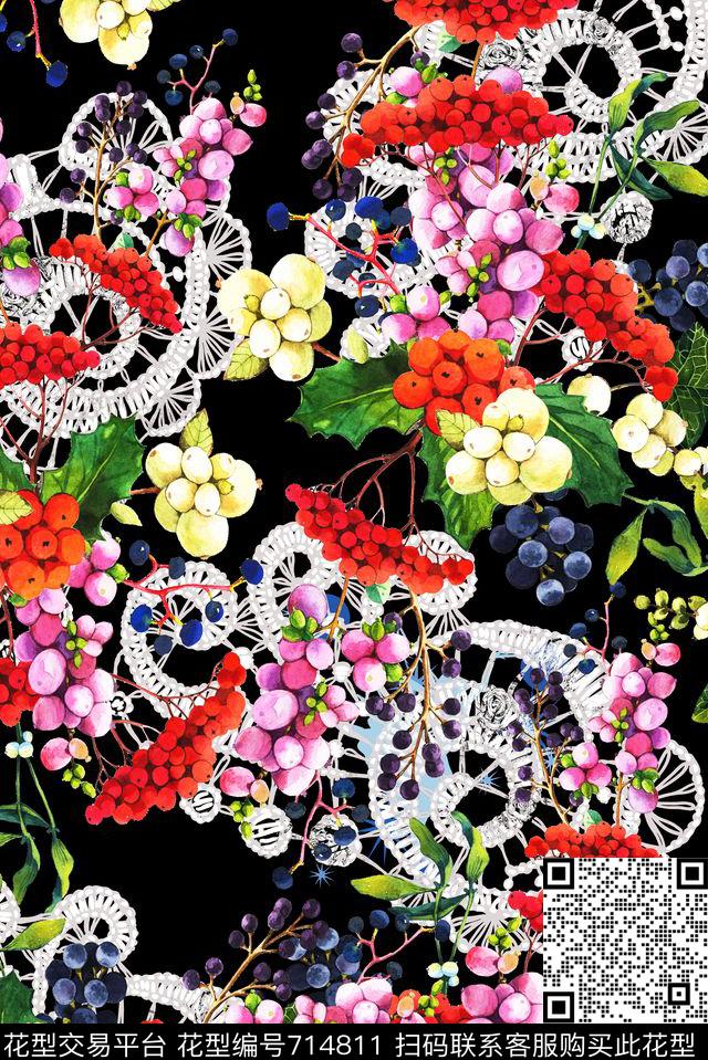 蕾丝底纹果果黑.jpg - 714811 - 花卉 小野果 蕾丝底纹 - 数码印花花型 － 女装花型设计 － 瓦栏
