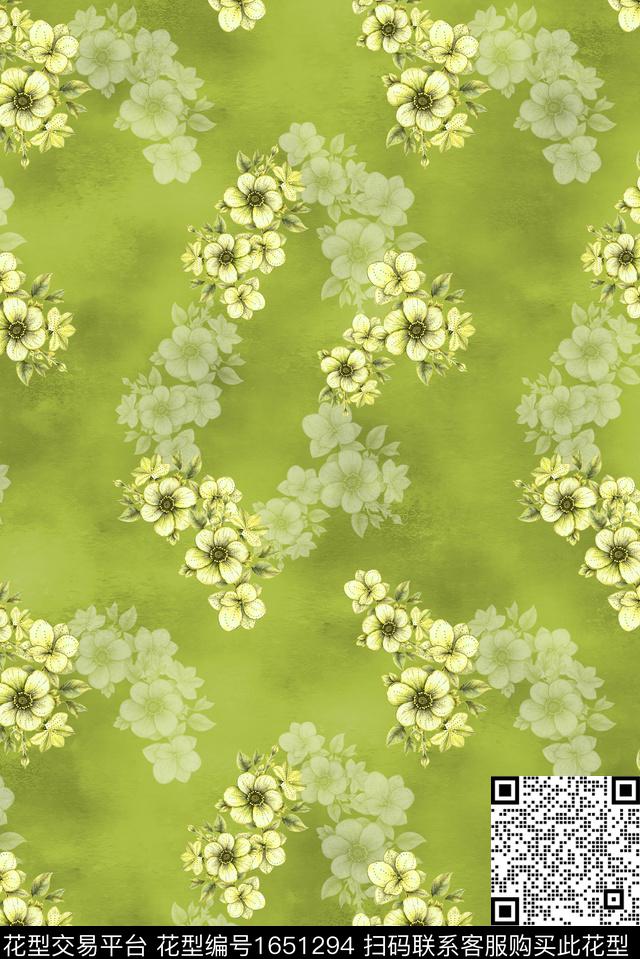 年轻女装满版散花朦胧花卉数码印花花型下载（图片编号: 1651294） - 瓦栏（Walan）