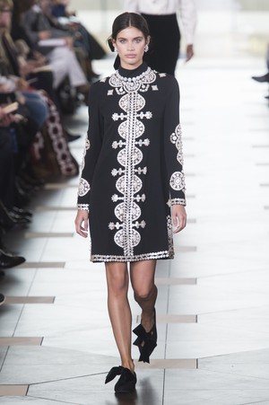 33_Tory_Burch_original_tbr_ny_aw17_099.jpg