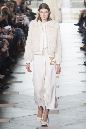 03_Tory_Burch_original_tbr_ny_aw17_009.jpg