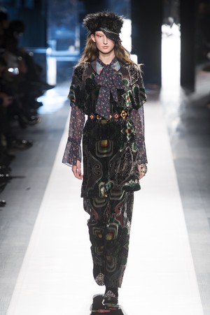 50_Desigual_original_dgl_ny_aw17_099.jpg