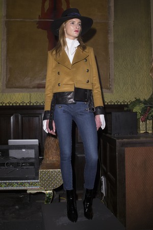 06_Veronica_Beard_original_vbd_ny_aw17_011.jpg