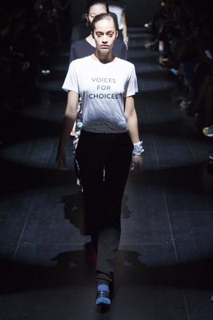 58_Prabal_Gurung_original_pgg_ny_aw17_132.jpg