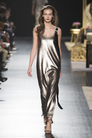 23_Badgley_Mischka_original_mch_ny_aw17_067.jpg