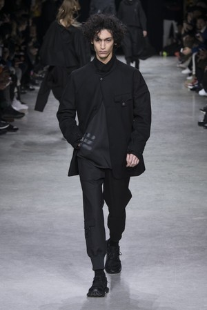 07_Y-3_original_oto_prs_aw17_020.jpg