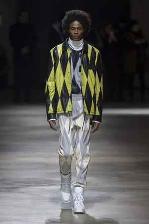 24_Kenzo_original_knz_prs_aw17_071.jpg