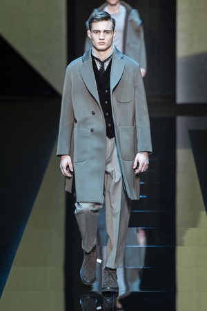 77_Giorgio_Armani_original_arm_mln_aw17_232.jpg