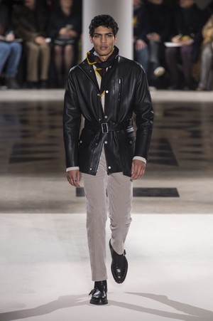 09_Hermès_original_her_aw17_025.jpg