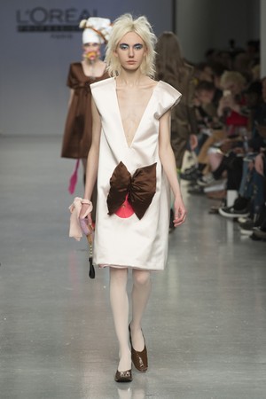 140_Central_Saint_Martins_original_ccsm_ldn_aw17_279.jpg