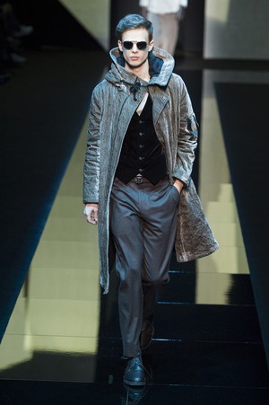 89_Giorgio_Armani_original_arm_mln_aw17_268.jpg