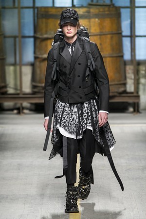 46_DSquared2_original_dsq_mln_aw17_138.jpg