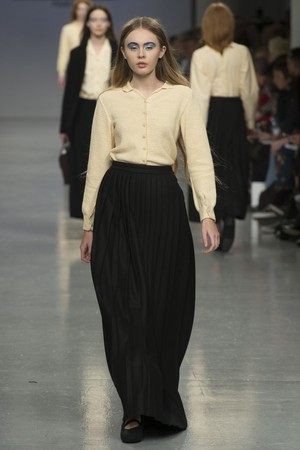100_Central_Saint_Martins_original_ccsm_ldn_aw17_199.jpg