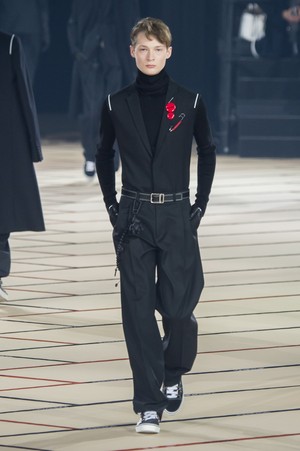 11_Dior_Homme_original_dioh_aw17_032.jpg