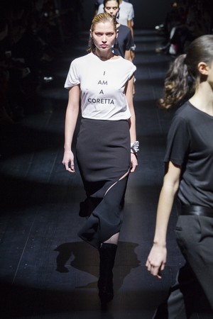 60_Prabal_Gurung_original_pgg_ny_aw17_134.jpg