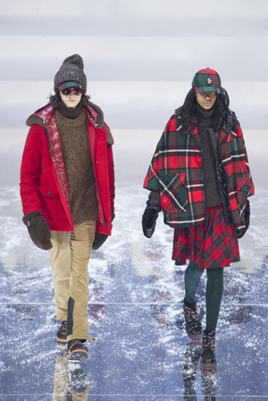 08_Moncler_Grenoble_original_mncg_ny_aw17_030.jpg