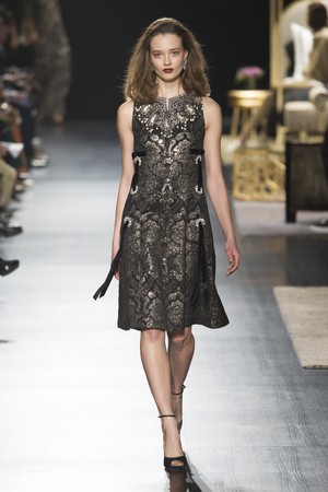 26_Badgley_Mischka_original_mch_ny_aw17_076.jpg