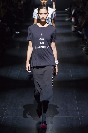 61_Prabal_Gurung_original_pgg_ny_aw17_135.jpg