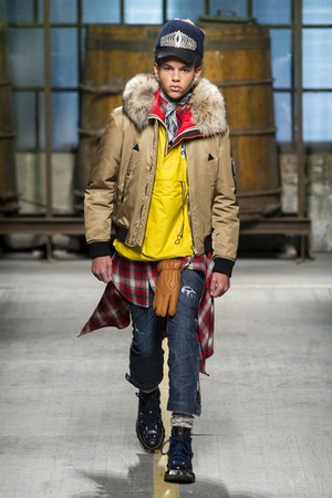 20_DSquared2_original_dsq_mln_aw17_060.jpg