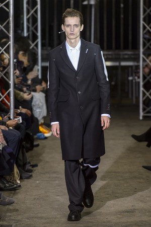 02_Icosae_original_ico_prs_aw17_004.jpg
