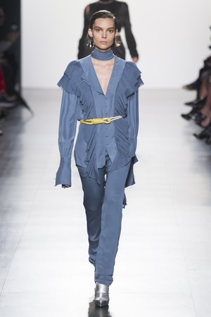 18_Prabal_Gurung_original_pgg_ny_aw17_053.jpg