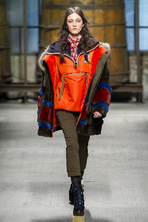 25_DSquared2_original_dsq_mln_aw17_075.jpg