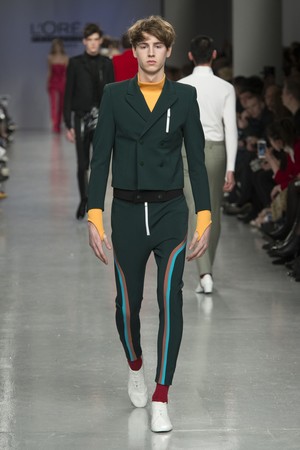 039_Central_Saint_Martins_original_ccsm_ldn_aw17_077.jpg