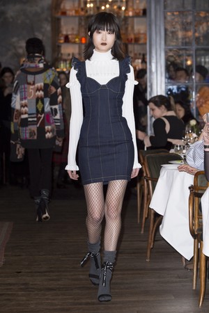 12_Cinq_à_Sept_original_cas_ny_aw17_023.jpg