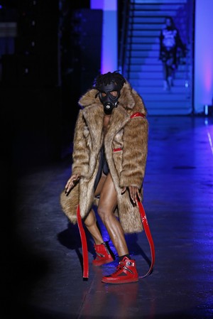 01_Chi_Zhang_original_chzh_ny_aw17_001.jpg