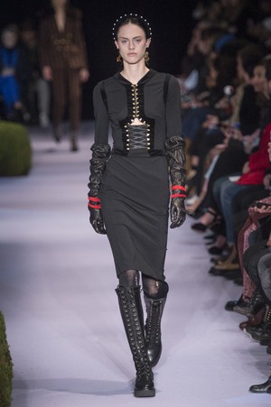 10_Altuzarra_original_alz_ny_aw17_029.jpg