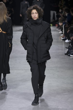 27_Y-3_original_oto_prs_aw17_079.jpg