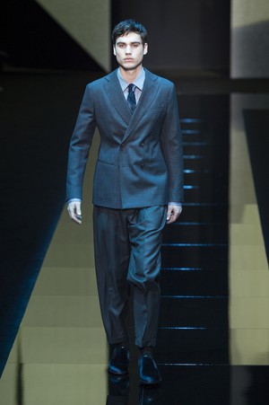 03_Giorgio_Armani_original_arm_mln_aw17_009.jpg