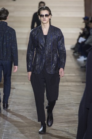 17_Issey_Miyake_original_miy_aw17_050.jpg