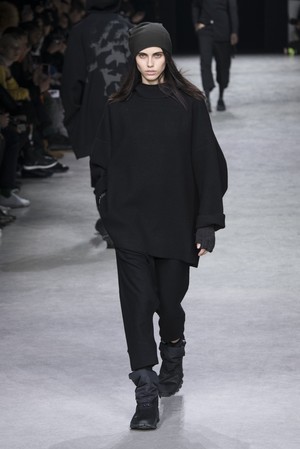 24_Y-3_original_oto_prs_aw17_070.jpg