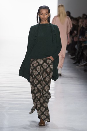 31_Marcel_Ostertag_original_osg_ny_aw17_061.jpg