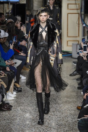 52_Moschino_original_mos_mln_aw17_155.jpg