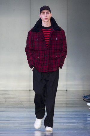 33_Ami_Alexandre_Mattiussi_original_ami_aw17_065.jpg