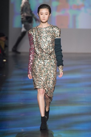 08_Vivienne_Tam_original_tam_ny_aw17_023.jpg