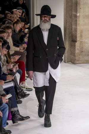 21_Yohji_Yamamoto_original_yam_prs_aw17_061.jpg