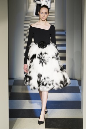 37_Oscar_de_la_Renta_original_osc_ny_aw17_110.jpg