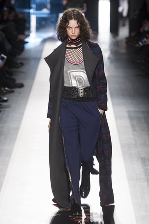 03_Desigual_original_dgl_ny_aw17_005.jpg