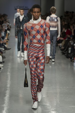 059_Central_Saint_Martins_original_ccsm_ldn_aw17_117.jpg
