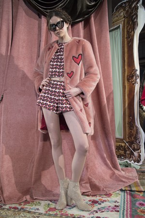 35_Alice_+_Olivia_original_aov_ny_aw17_069.jpg