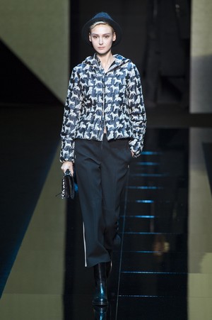 36_Giorgio_Armani_original_arm_mln_aw17_108.jpg