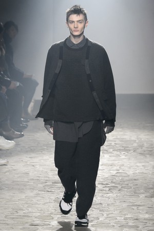 19_White_Mountaineering_original_wmnt_aw17_037.jpg