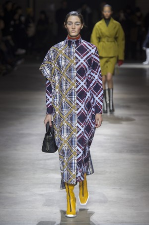 49_Kenzo_original_knz_prs_aw17_147.jpg