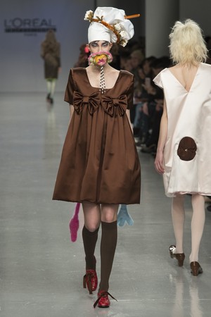 141_Central_Saint_Martins_original_ccsm_ldn_aw17_281.jpg