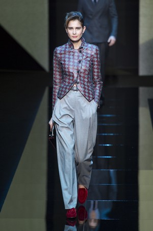 02_Giorgio_Armani_original_arm_mln_aw17_006.jpg