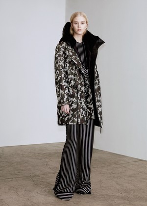 01_Yigal_Azrouel_original_yrl_aw17_001.jpg