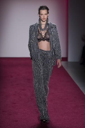 01_Naeem_Khan_original_nkh_ny_aw17_001.jpg