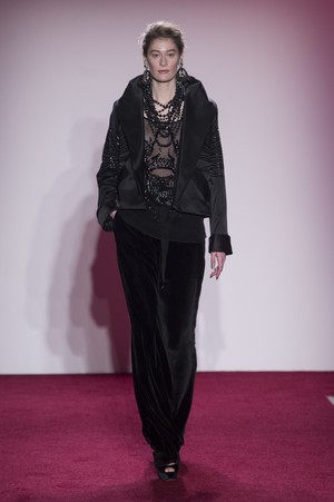 04_Naeem_Khan_original_nkh_ny_aw17_007.jpg